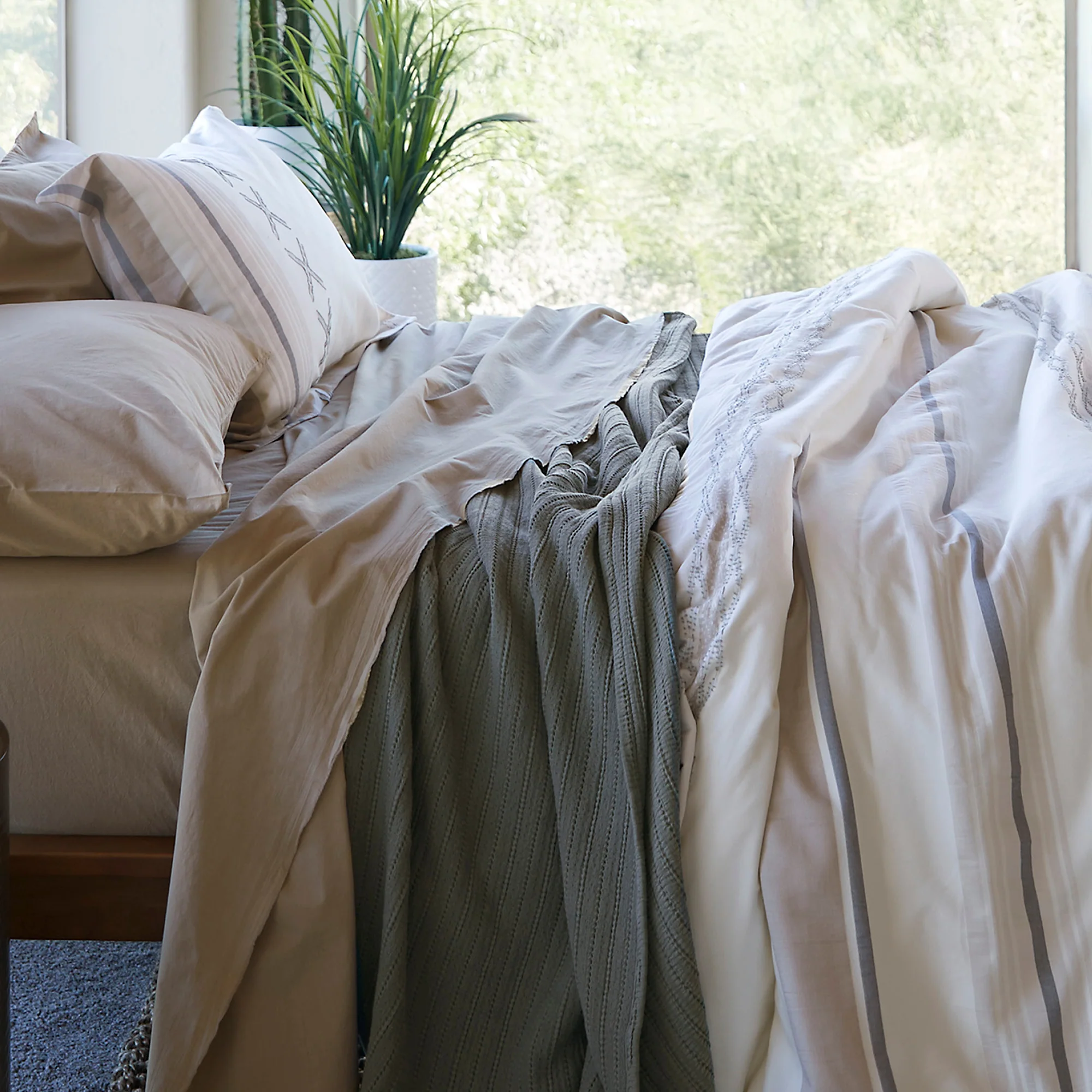 Dr. Weil Ridgeback Coverlet - Image 3